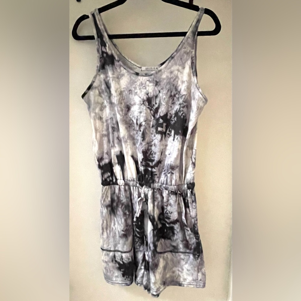 ReoRia Womens Summer Scoop Neck Sleeveless Tank Top Short jumpsuit Romper